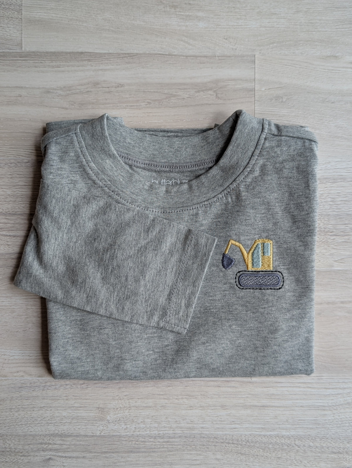 Embroidered transportation shirt from the five-piece set